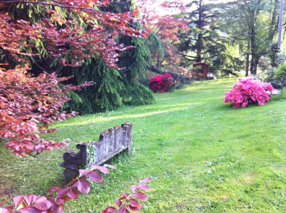 Il Giardino Di Iside Bed & Breakfast Roletto Екстериор снимка