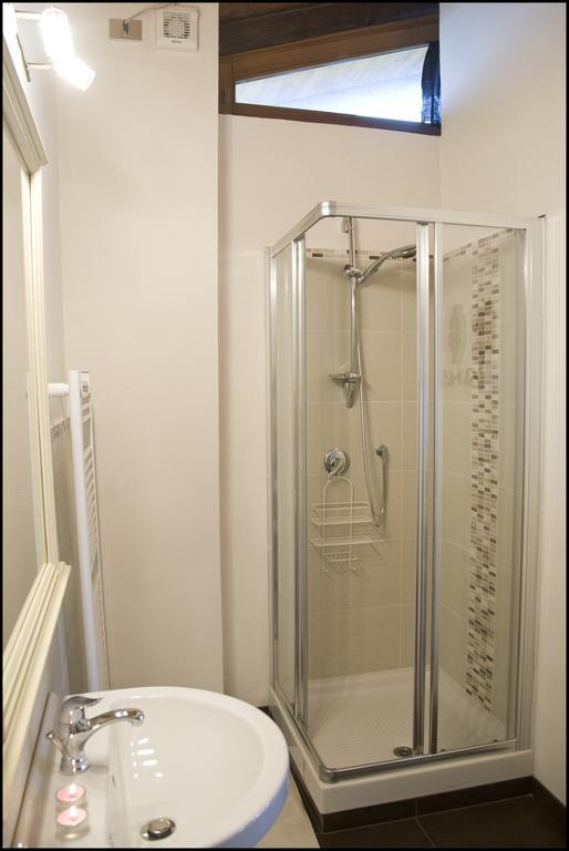 Il Giardino Di Iside Bed & Breakfast Roletto Екстериор снимка